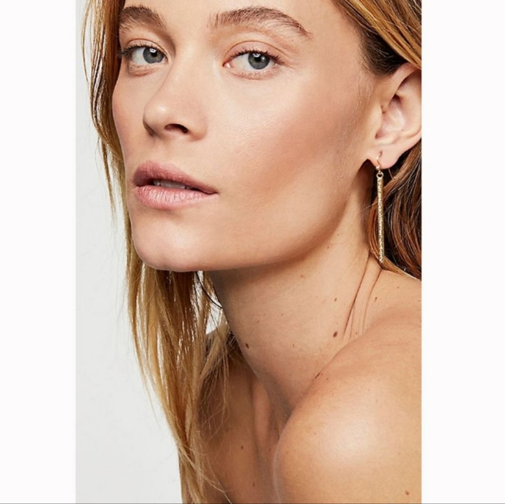 Free People Designer Jewelry 14K Gold plated Bar Elegant Earrings Minimalist